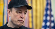 Denuncia Musk a OpenAI y Apple por asfixiar la competencia en Inteligencia Artificial