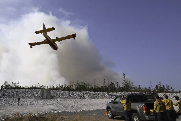 Wildfire forces evacuations in Nova Scotia's Annapolis Valley