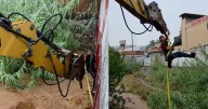 Rescatan a hombre de arroyo en Nogales