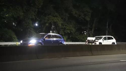 2 killed in 7-vehicle crash on southbound Bronx River Parkway; one driver in custody