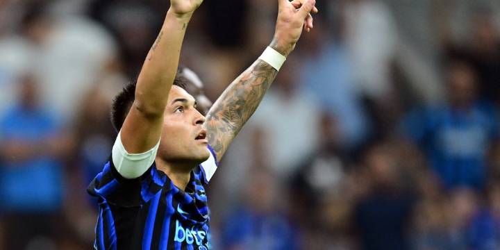 Con un gol y una asistencia, Lautaro Martínez brilló en la goleada 5-0 del Inter al Torino en el debut por la Serie A