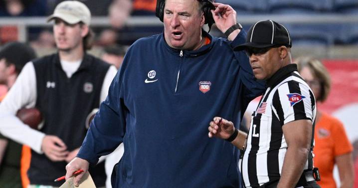 No. 12 Illinois a heavy favorite against Western Illinois in season opener