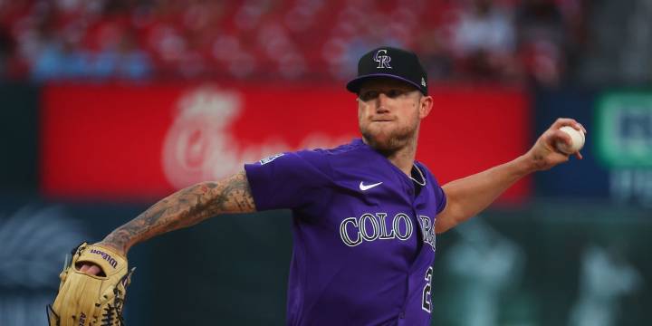Kyle Freeland records 900th career strikeout in Rockies win