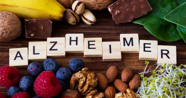 Esta es la dieta sana que previene el Alzheimer, la pérdida de memoria y el deterioro cognitivo en la vejez después de los 60