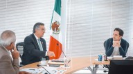 Américo Villarreal gestiona con Banobras recursos para carreteras, puentes y el Puerto del Norte