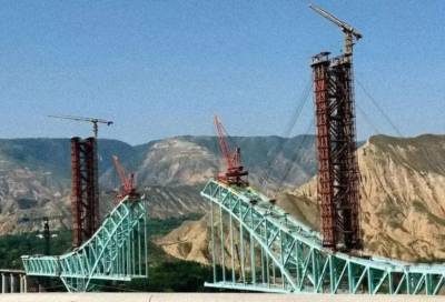 Puente en construcción en China colapsa…