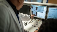 Terapia TTFields: así es el tratamiento de campos eléctricos para la curación de tumores que va a cubrir el Sistema Nacional de Salud
