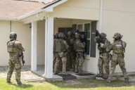 Cuatro maneras en que ICE capacita a agentes nuevos y expande su presencia