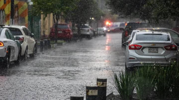 Alerta púrpura y roja por intensificación de lluvias en CDMX