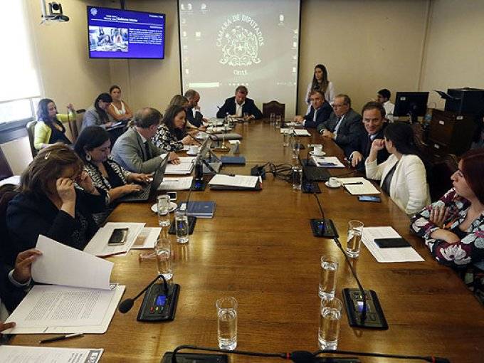 Voto obligatorio: Comisión de Gobierno Interior definirá el futuro del proyecto este martes
