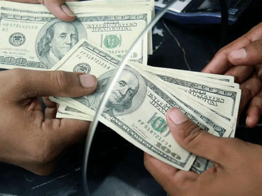 Depósitos en divisas en Venezuela rozan los $2.000 millones