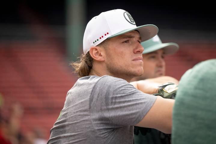 Red Sox roster: Right-handed hitting outfielder/infielder en route to Boston