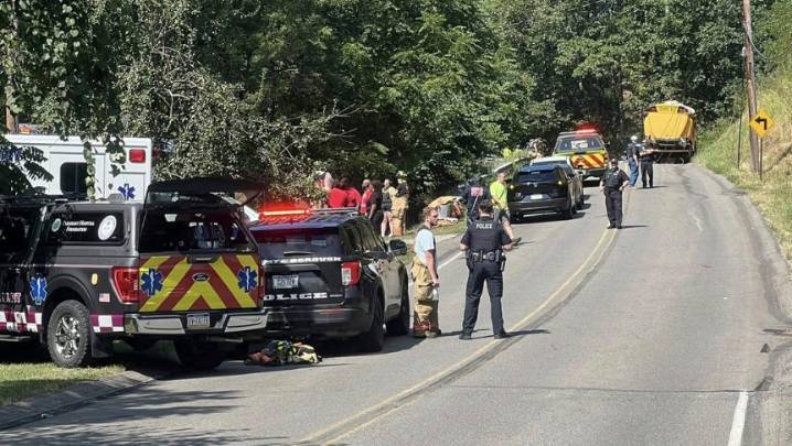 Bus carrying junior high football team crashes near Pittsburgh. 21 taken to hospitals