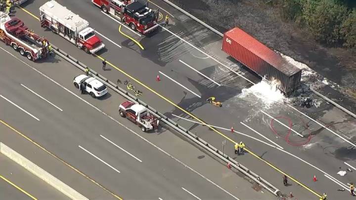 1 dead, 2 hurt in fiery 5-vehicle crash on NJ Turnpike Thursday – NBC10 Philadelphia