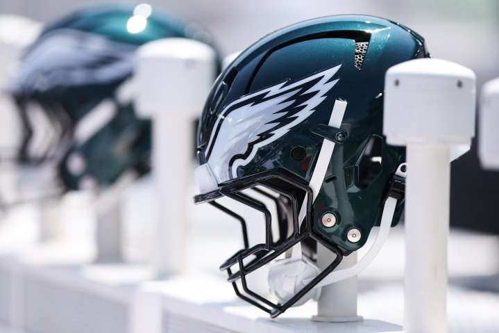 Eagles Hosted Three Players