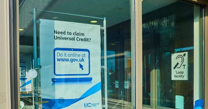 Universal credit claimants hit record high of 8 million people