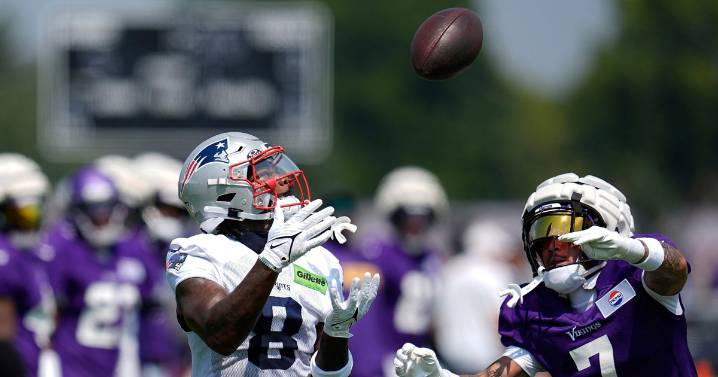 Patriots joint practice takeaways: Big plays from Maye, but O-line struggles with Vikings pass rush
