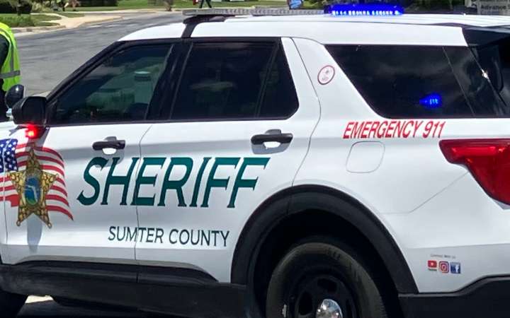 Deputy finds marijuana joint on floorboard of vehicle during traffic stop