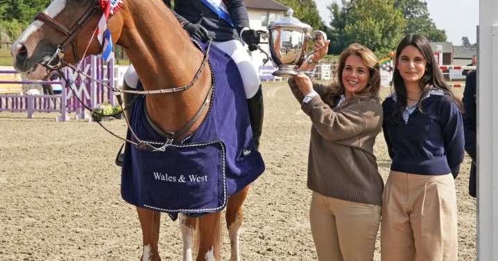 La Princesa Haya de Jordania reaparece tras su duro divorcio muy bien acompañada
