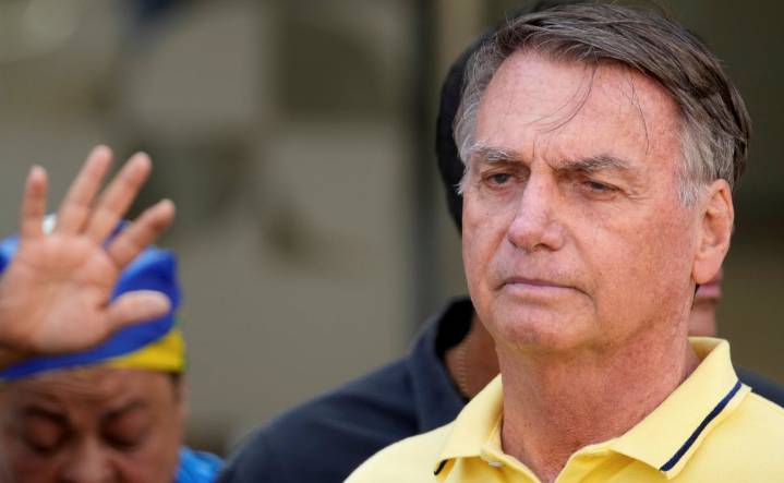 En Brasil refuerzan vigilancia de Bolsonaro, en prisión domiciliaria; medida se da a pocos días de la fase final de su juicio