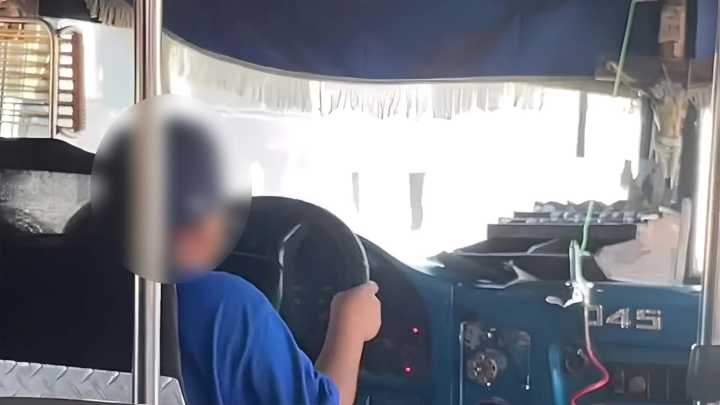 Video: Captan a Niño Manejando Camión de Ruta en Gómez Palacio