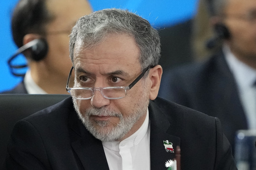 Irán hablará con países europeos sobre su programa nuclear antes de que venza el plazo de sanciones