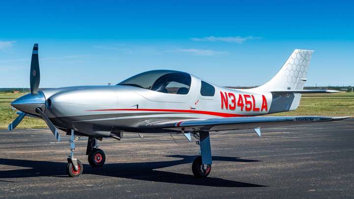 Ooltewah pilot, CEO, and racecar driver dies in Arkansas plane crash