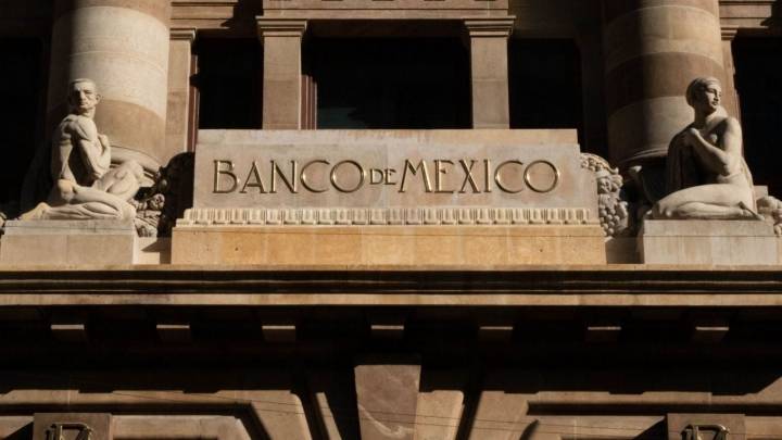 Banxico descarta riesgos en el sector financiero tras acusaciones de lavado de dinero de EU