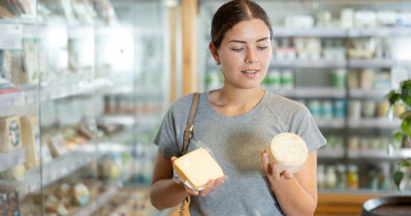 Exigen retirar esta popular marca de quesos de todos los supermercados por ser riesgoso para la salud