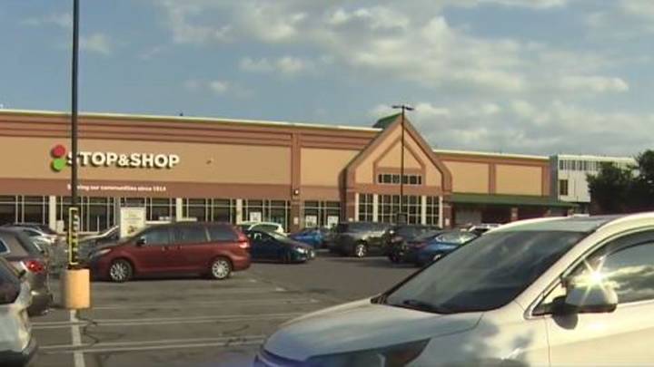 Police: Man stabbed at Dorchester Stop & Shop
