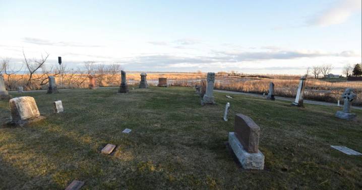 Bronze funerary urn stolen from Port Dover cemetery