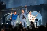 Jonas Brothers member surprises fans at Jersey Shore bar, hops on stage to jam