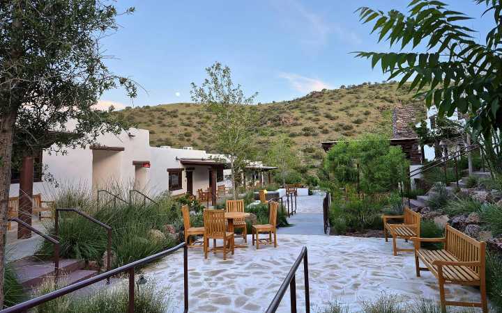 The Newly Renovated Indian Lodge Promises Peace and Southwestern Charm