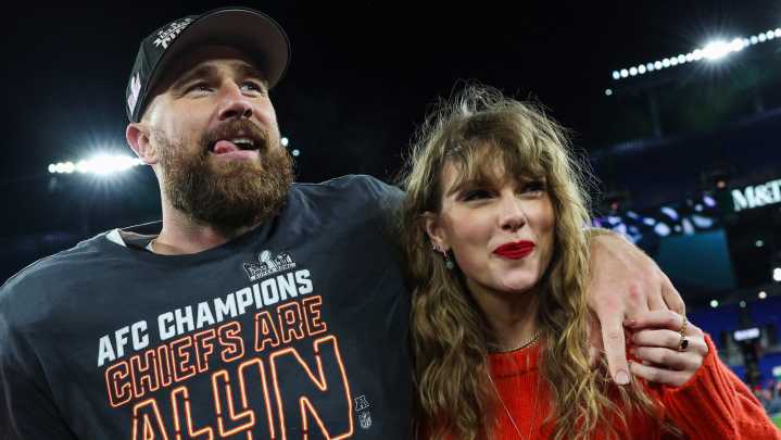 Taylor Swift's Engagement Ring Shows Travis's Eye For Detail (And Huge Paycheck), Says Diamond Pro