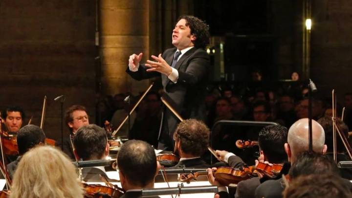 VIDEO | En Londres: Gustavo Dudamel y la Orquesta Sinfónica Simón Bolívar se unen a Coldplay en el Wembley Stadium #22Ago