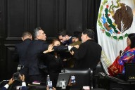 Noroña y Alito Moreno se pelean en plena tribuna