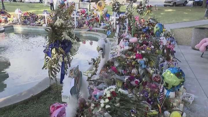 CNN: Uvalde school officials withheld key emails related to Robb Elementary mass shooting