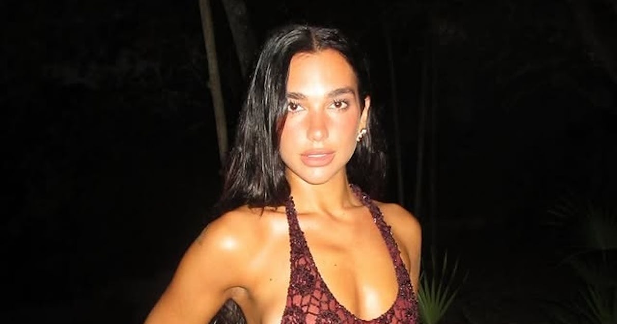 Dua Lipa's Birthday Skittles Nails Include 3D Bubbles & Polka Dots