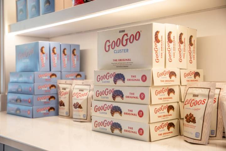 New Gatlinburg Goo Goo Cluster store is company's first outside Nashville