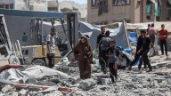Familias de rehenes acusan al gobierno israelí de retrasar las negociaciones de alto el fuego
