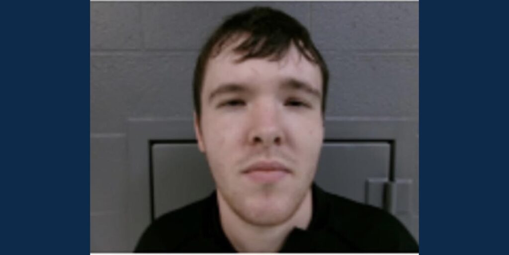 20-year-old arrested after setting fire to abandoned home