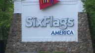 32 people rescued from ride at Six Flags America