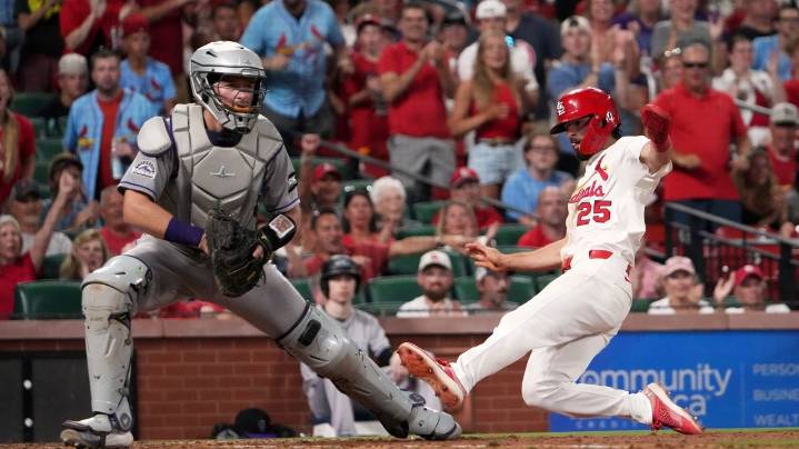 Donovan's two-run double in the eighth inning secures Cardinals' win over Rockies