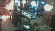 Vídeo | Un hombre prende fuego a un bar de Los Palacios