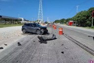 Accidente vial sin lesionados entre camioneta y tráiler en tramo Ciudad del Carmen