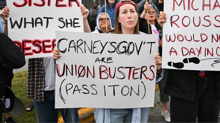 Flight attendants' defiance of back-to-work order 'unlawful', CIRB rules