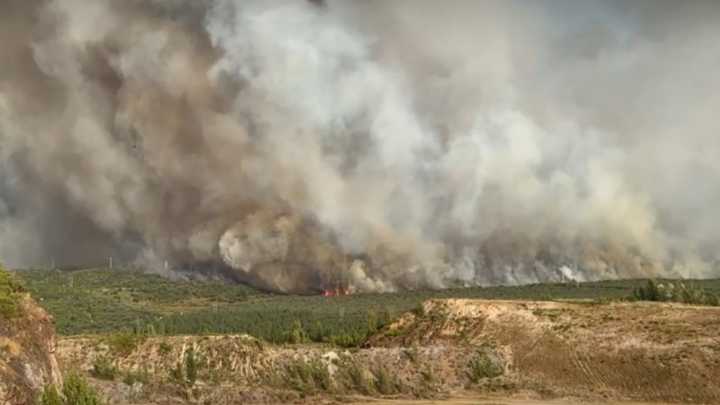 Mejora el incendio en Las Médulas, León: muchos frentes están controlados