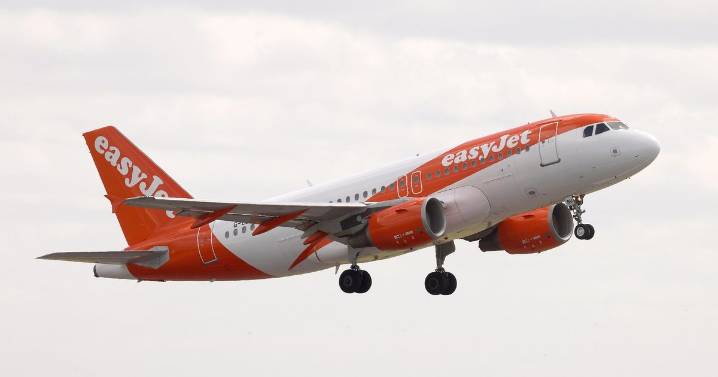 EasyJet flight to Alicante suddenly diverts after 'extraordinary' emergency