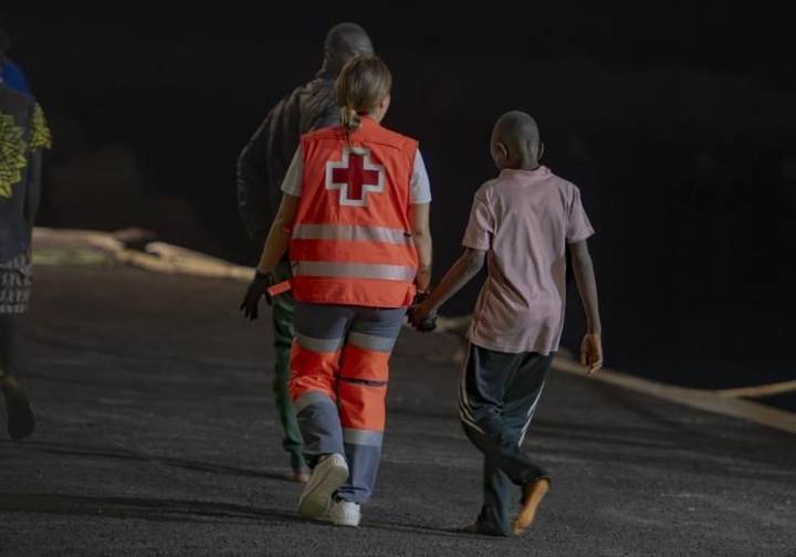 Los menores trasladados desde Canarias ya están en Gijón: «Hacemos un llamamiento a la calma. Son chicos en situación de mucha vulnerabilidad»
