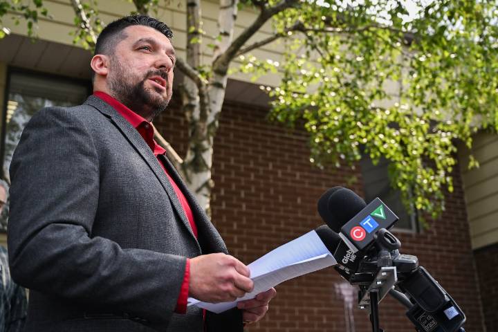 Mohawk Council of Kahnawake considers road tolls amid looming federal budget cuts
